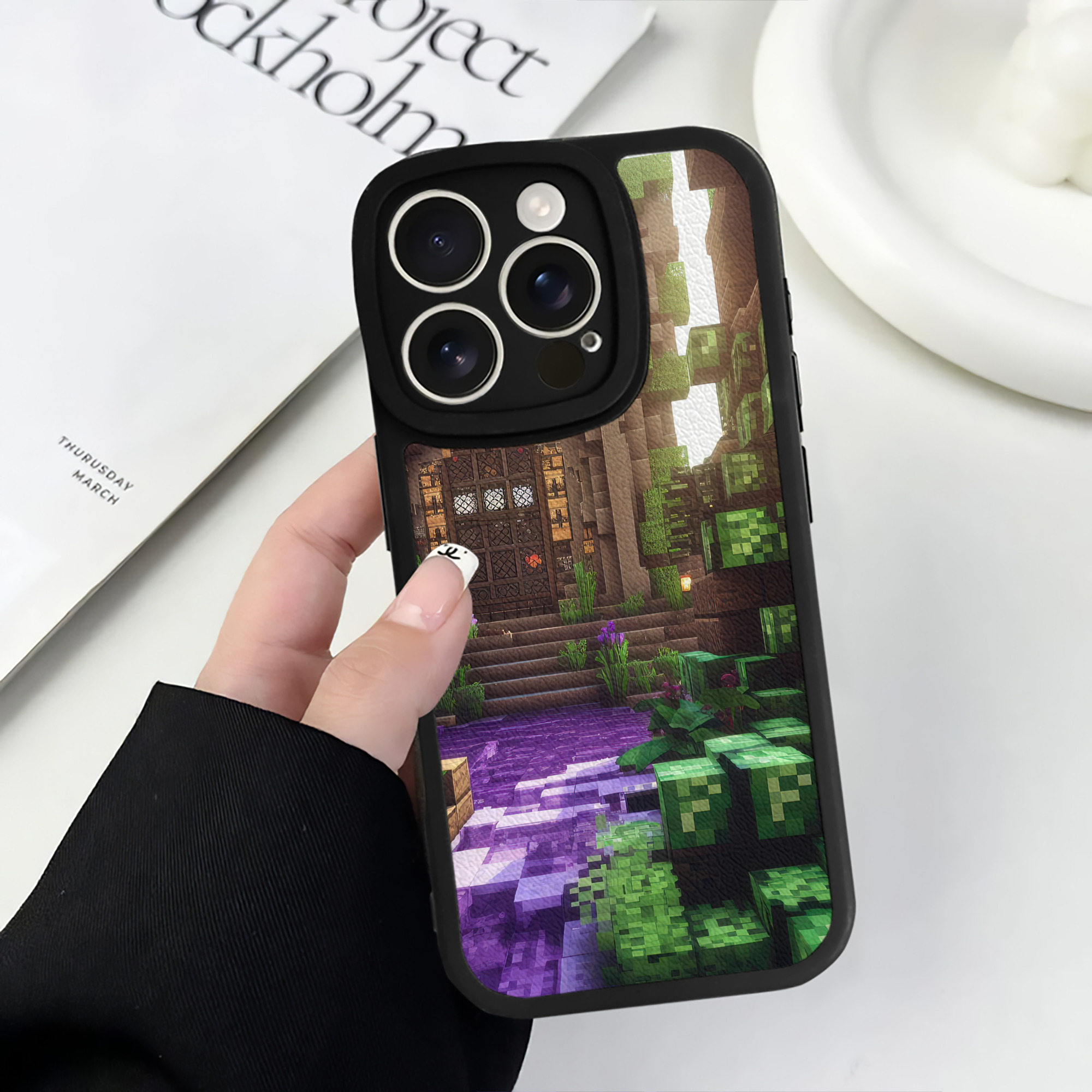 （画像用） マインクラフト ブロックの世界 Minecraft MC Block world 【iPhone 16シリーズ対応】シリコンスマホケース（レザー調） 材質：シリコン